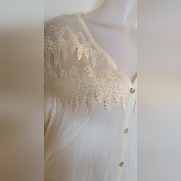 XL FORGOTTEN GRACE LACE TUNIC - Picture 4 of 8